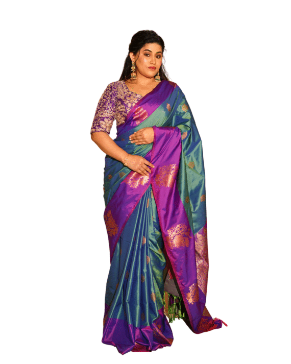 Elegant Dual-Tone Silk Blend Saree
